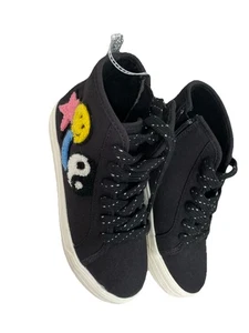 GB Mädchen Yinnie High Top Patch Sneaker schwarz 1M Jugend Canvas Stern Mond neu - Bild 1 von 2