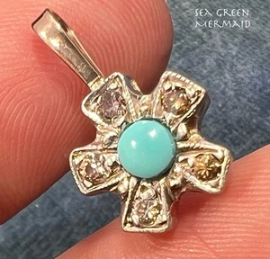 Ciondolo fiore margherita turchese oro bianco 10 kt con diamanti fantasia taglio rosa - Foto 1 di 10