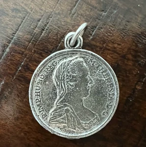 Austria 1780 Maria Theresa Thaler Restrike Coin Pendant 5.8g of .833 Silver - Picture 1 of 5