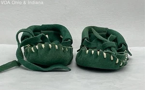 Vintage Small Child Size Trego's Westwear Green Leather Moccasins - Picture 1 of 6