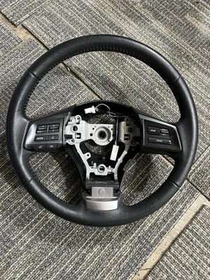 Volante multifunción Subaru Outback Legacy 2010-14 Foto 1 de 4