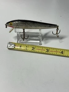 Esca da Pesca Galleggiante "Rebel 3-1/2" Vintage Argento/Nero" Crankbait - Foto 1 di 4