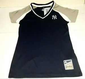 New York Yankees MLB Women's Shirt, Large - Picture 1 of 2