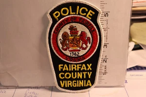police patch FAIRFAX COUNTY POLICE VIRGINIA WHITE BORDERS HOOK AND EYE BACKING - Picture 1 of 1