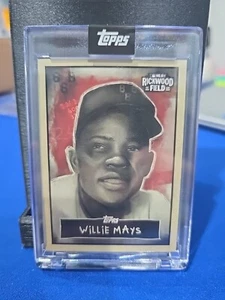 2024 Topps MLB at Rickwood Field Willie Mays Encased SP Birmingham Black Barons - Bild 1 von 2
