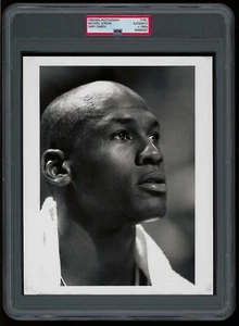 MICHAEL JORDAN 1990s Bulls Up-Close 8x10 Photo By Gary Dineen PSA/DNA Type 1 - Picture 1 of 2