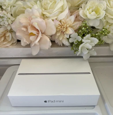 Apple iPad mini 4 MK6J2LL/A 16GB, Wi-Fi, 7.9in - Space Gray with Touch ID - Image 1 of 2