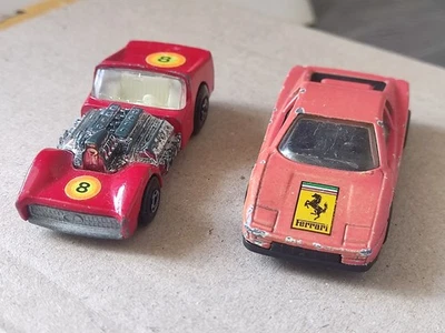 Juego 2 coches Matchbox Ferrari Testarossa 1986 Matchbox Road Dragster #19 1970 Foto 1 de 4