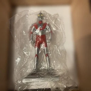 Ultraman Polystone producto terminado pintado - Imagen 1 de 6