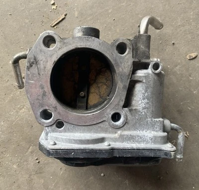 2008-2015 Scion xB 2006-2011 Camry 2.4L Throttle Body Valve 22030-28070 - Image 1 of 3
