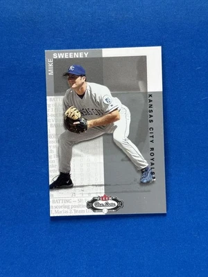 2002 Fleer Box Score Classic Miniatures #29 Mike Sweeney Royals #/2950 - Image 1 of 2