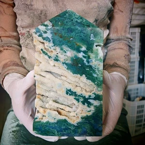 3.08LB Natural Water Grass Agate Crystal Tower 1400g - Picture 1 of 16