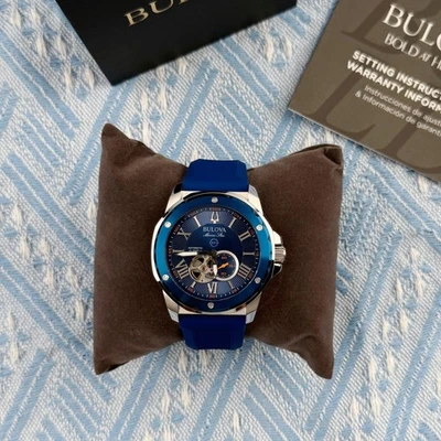 Nuevo reloj automático para hombre Bulova Marine Star esfera azul 45 mm/98A303 Foto 1 de 4