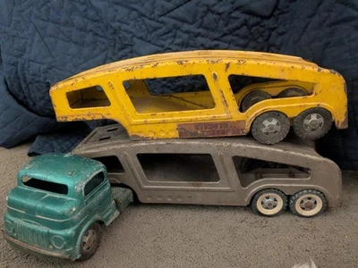 Vintage Pressed Steel Structo Auto Transport - Image 1 of 4