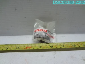 Yamaha pieza OEM 93315-22251-00 - Imagen 1 de 2