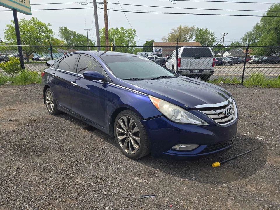 Used Rear Left Door Window Regulator Rear fits: 2011 Hyundai Sonata electric VIN Foto 1 de 4