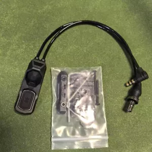 AXON Interruttore Doppio Pulsante Tattico LAC23 Accessori Luce Arma - Foto 1 di 6