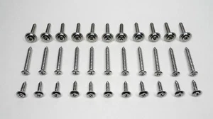 33 TORNILLOS INTERIORES CROMADOS! CARGADOR MOPAR CARROCERÍA A/B/C/E GTX CUDA RAM ETC - Imagen 1 de 12