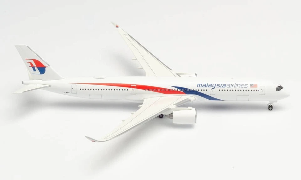 New! Herpa 532990 Malaysia Airlines Airbus A350-900 - 1:500 diecast - Image 1 of 1