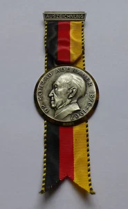 Huguenin Le Locle Medaille gewidmet Dr. Konrad Adenauer 1876-1967 - Bild 1 von 4