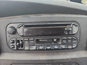 2002-2007 DODGE JEEP CHRYSLER RAZ  RADIO CD PLAYER & CASSETTE TAPE AM FM OEM - Bild 1 von 1