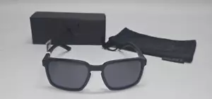 Gafas de sol de seguridad polarizadas Wiley X WX Alfa Captivate lentes grises negro mate NUEVO - Imagen 1 de 2