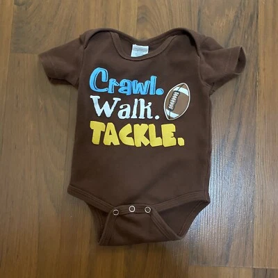 Baby One Piece Crawl Walk Tackle Top 尿布衬衫 0-6 个月棕色足球 — 第 1/4 张图片