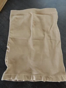 SHEAR SHAPEWEAR Stretchy Beige Nylon Medium Half Slip Butt Lift - Bild 1 von 4