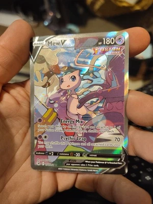 Mew V (Alternate Full Art) 251/264 Swsh08: Fusion Strike Holo - Image 1 of 3