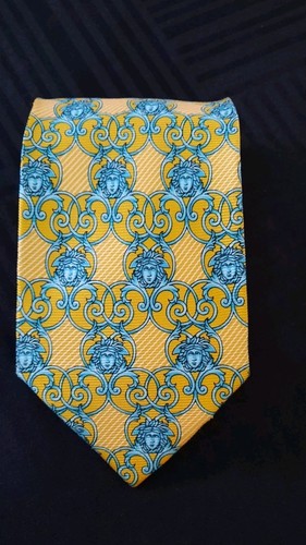 Medusa vintage Gianni Versace 100% seta Seta con motivo barocco retrò