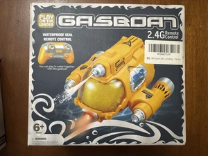 WHIMSYLAND Yellow 2.4GHZ Mini RC Boat with Spray Water Pump Remote Control - Picture 1 of 12