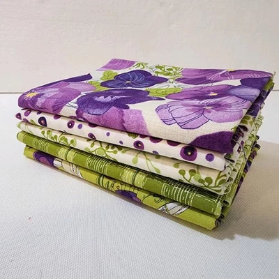 Pansy Posie, Cream Bundle of 5 Different 1/2 yd. Prints, Total 2.5 Yard - Image 1 of 4
