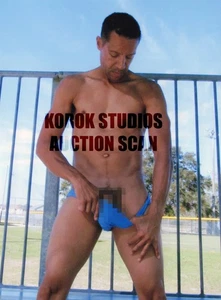 Sexy Athletic Hunk Peter 5x7 Semi Nude Male Beefcake Photo 070825594 - Picture 1 of 1