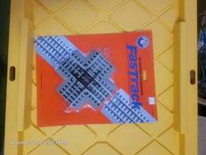 (2) Lionel Fastrack 90 Grad Frequenzweiche Spur O 6-12019 - Bild 1 von 2