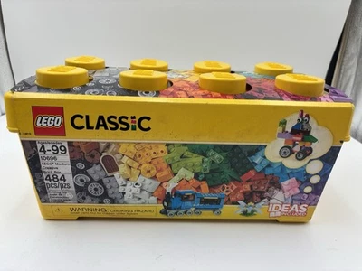 LEGO CLASSIC: Lego Medium Creative Brick Box (10696) - Image 1 of 4