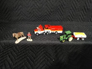 Vintage GALOOB MICRO MACHINES RANCH RIDERS Horse truck and Tractor - Picture 1 of 2