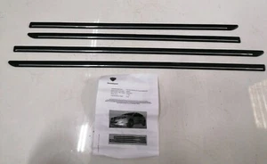 NEW GENUINE LANCIA DELTA DOOR PROTECTIVE BUMP MOULDINGS GEN 3 08-14 50902248 - Picture 1 of 5