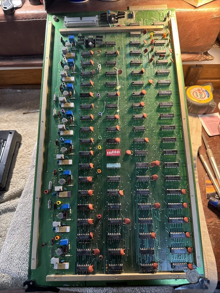 Chips semiconductores nacionales. AD40004, SN74LS, MM2102 Vintage oro blanco cerámica Foto 1 de 4