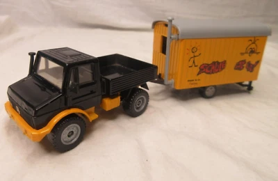 Camión Mercedes Benz Siku Unimog con remolque Builder's Hut #2533 difícil de encontrar 1:55 Foto 1 de 4