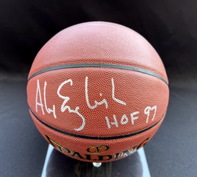 Baloncesto de la NBA firmado por Alex en inglés con HOF'97 (CERTIFICADO DE AUTENTICIDAD SCHWARTZ) Foto 1 de 4