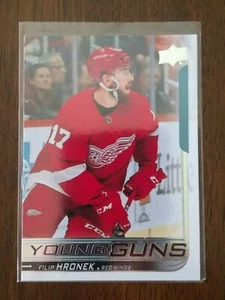 2018-19 Upper Deck Filip Hronek Young Gun RC Detroit Red Wings #214 - Picture 1 of 2