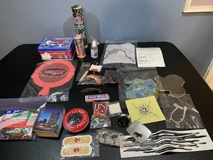 Magician in a Tin, Jokes & Pranks Kit, Playing Cards, Confetti - Picture 1 of 8