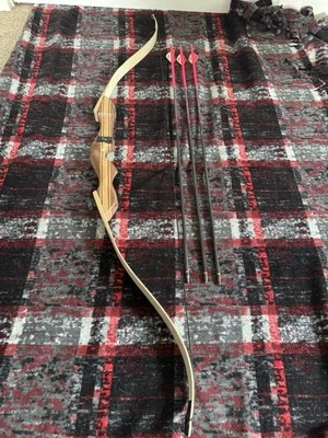 Hoyt Fuse Focus JR. Bow And Arrow Set 24” - Image 1 of 3