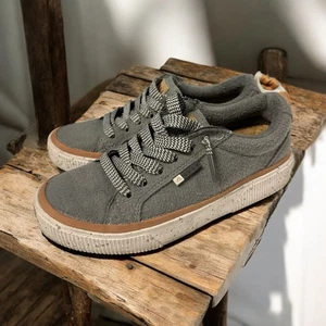 REEF Lay Day Dawn Women's Sneakers Gray Suede Chevron Laces Size 6.5 - Picture 1 of 8
