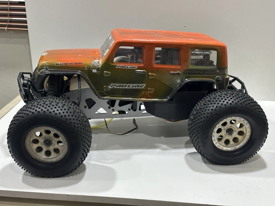 HPI Savage XL Octane 1/8 4WD Gas Powered Monster Truck Proline Jeep Rubicon Body - Image 1 of 4