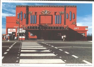 REDCAR, REGENT CINEMA, Yorkshire - Vintage POSTCARD - Picture 1 of 2