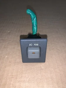 95-00 OBS Chevrolet Silverado GMC Sierra Tahoe Yukon Suburban Fog Light Switch - Picture 1 of 4