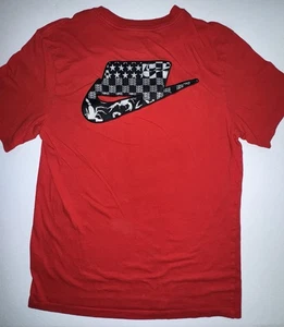 Nike T-Shirt Men’s Y2K Size Medium Scorpion Red Big Logo Swingman  - Picture 1 of 5