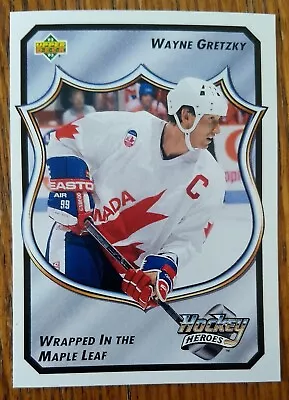 Wayne Gretzky, 1992-93 UD HOCKEY HEROES #14 de 18, ENVUELTO EN LA HOJA DE ARCE Foto 1 de 2