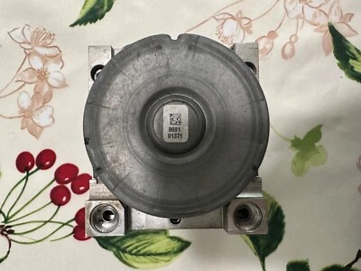 Ford EDGE 2017 ABS Control Unit Part Number:  F2GZ-2C215-B - Image 1 of 4